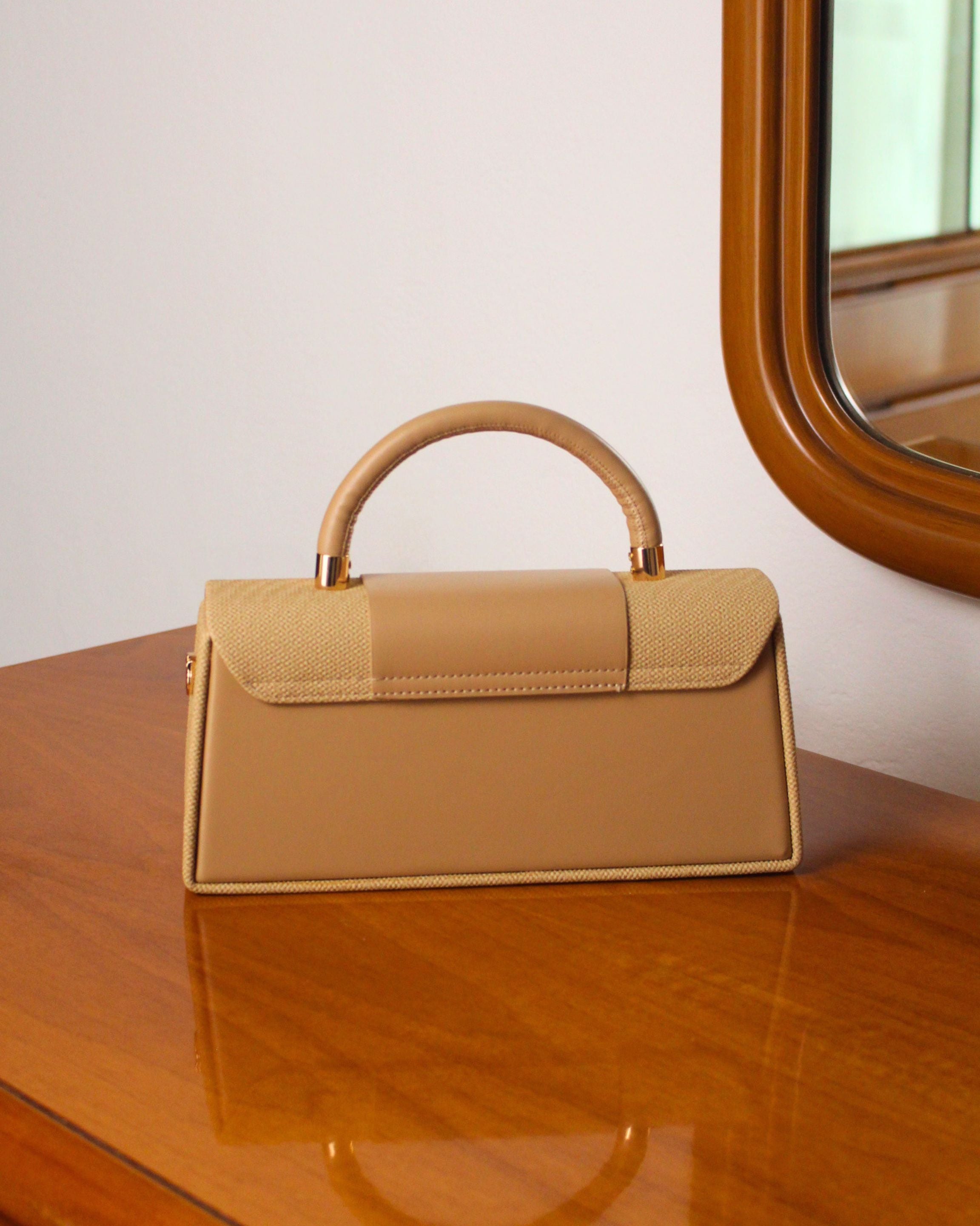 Borsa Reina